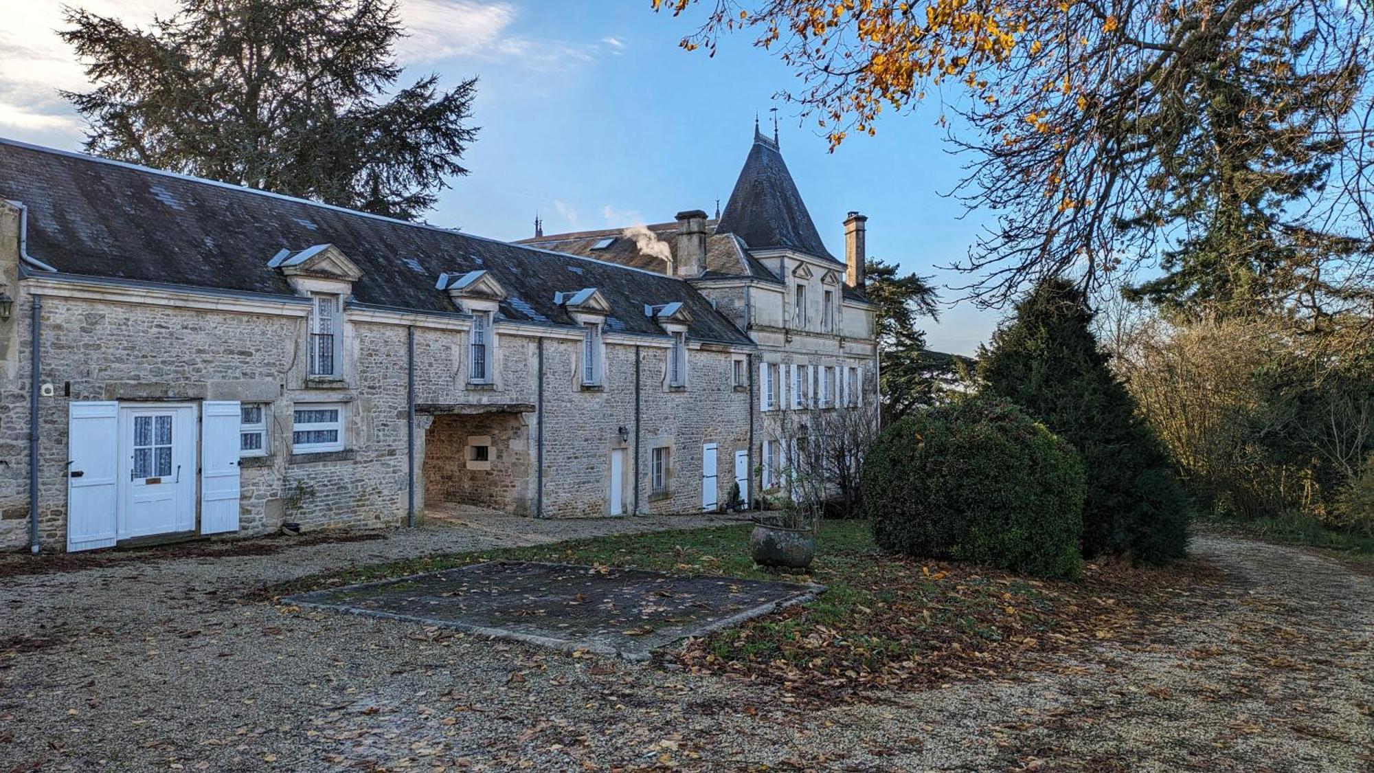 Chateau De Sauge Saivres Exterior photo